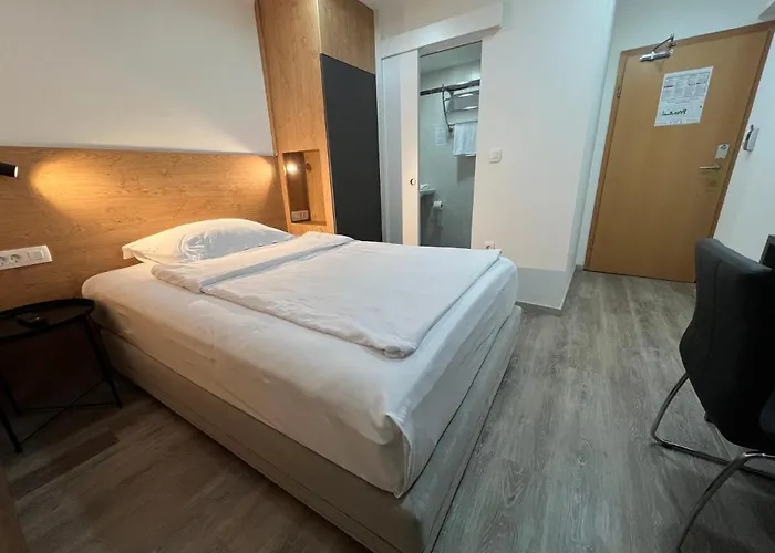 Garni Cirman リュブリャナ