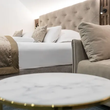 Garni Cirman 3* Λιουμπλιάνα