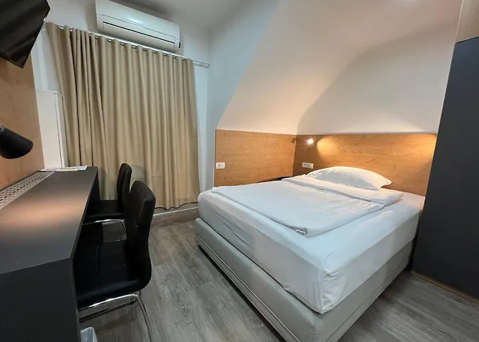 Hotell Garni Cirman 3*